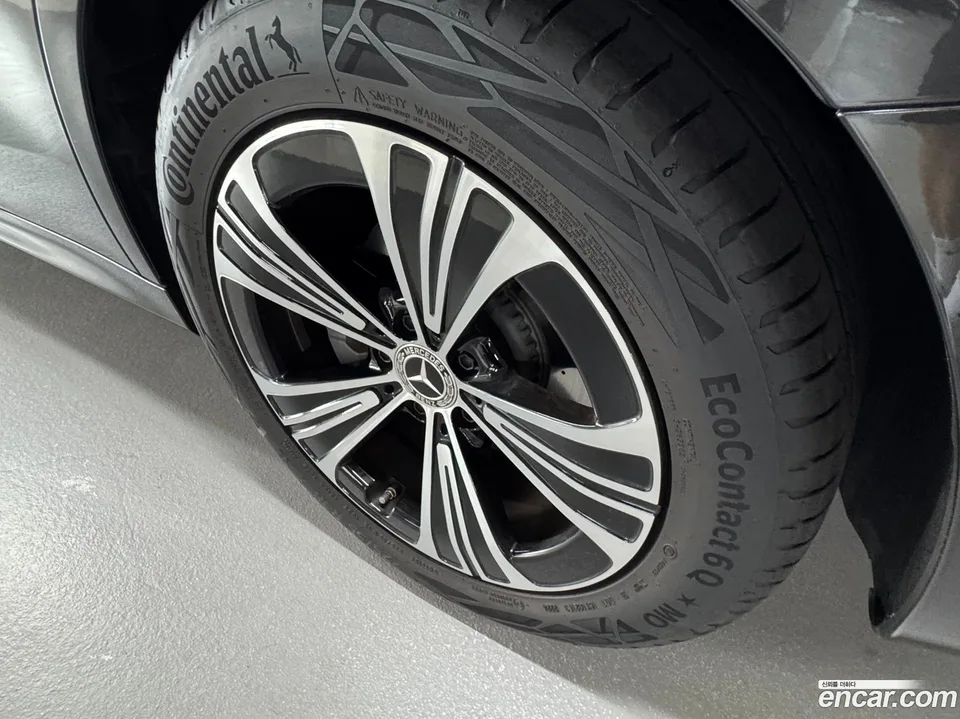 Mercedes-Benz E-Class E200 2025 — миниатюра 5