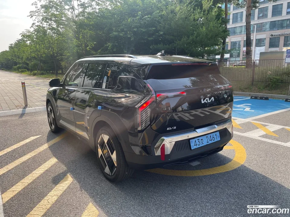 Kia EV3 4WD 2026 — миниатюра 4