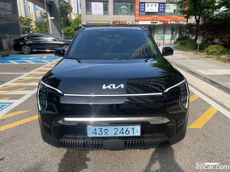 Kia EV3 4WD 2026 — фото 1, купить с доставкой в Москву
