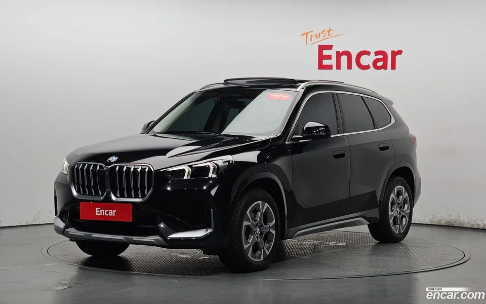 BMW X1 xDrive 20i xLine 2025 — photo 1, buy with delivery to Moscow