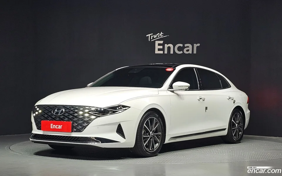 Hyundai Grandeur IG 2.5 2022 — photo 1, buy with delivery to Moscow