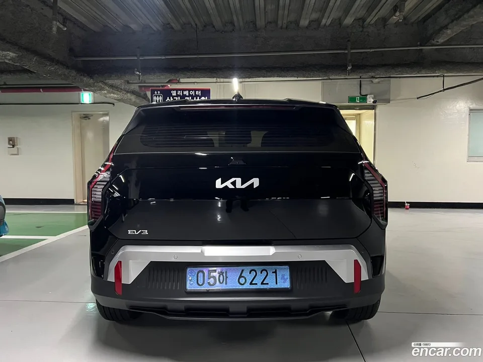 Kia EV3 2WD 2024 — thumbnail 4