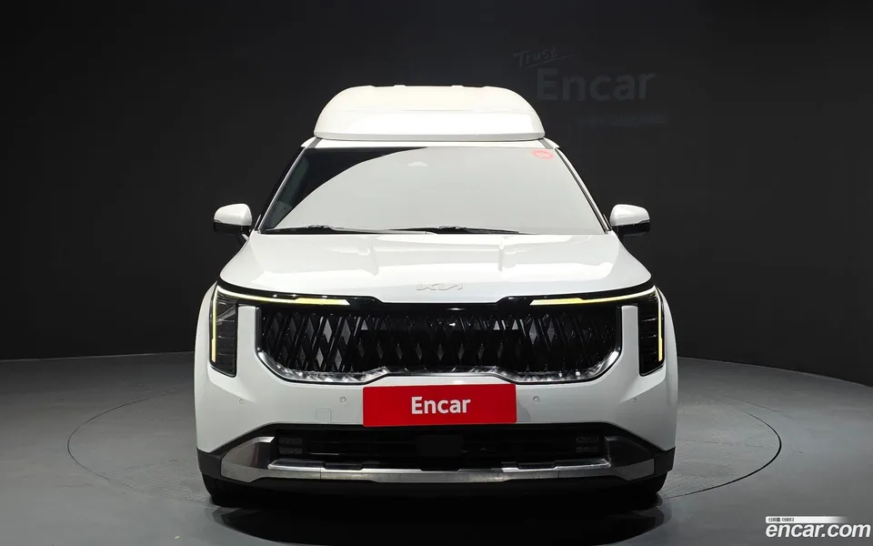 Kia Carnival 7 2024 — thumbnail 3