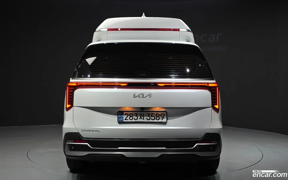 Kia Carnival 7 2024 — thumbnail 4