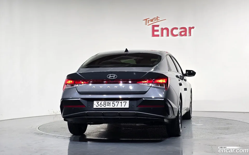 Hyundai Avante CN7 Hybrid 2023 — thumbnail 4