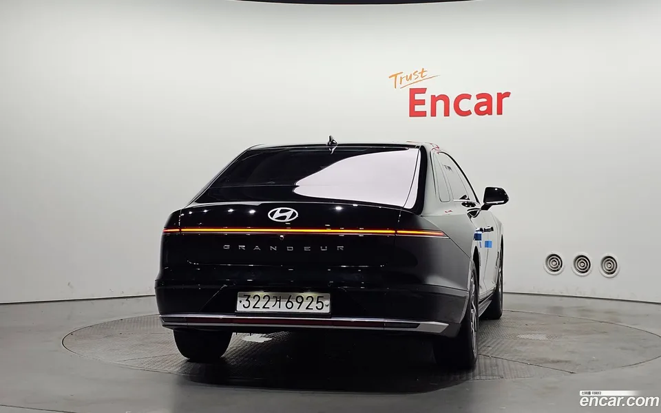 Hyundai Grandeur Hybrid 2023 — thumbnail 4