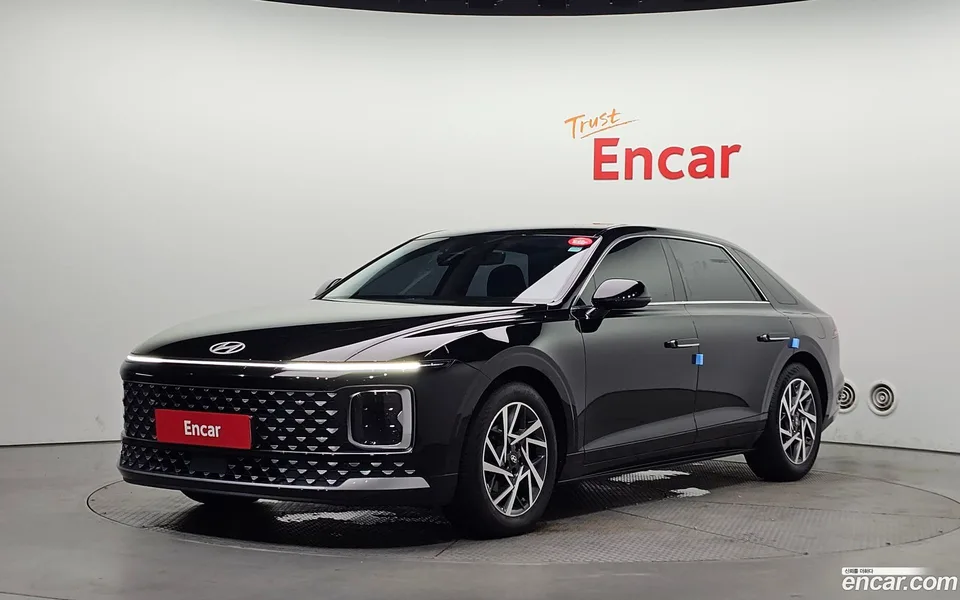Hyundai Grandeur Hybrid 2023 — photo 1, buy with delivery to Moscow