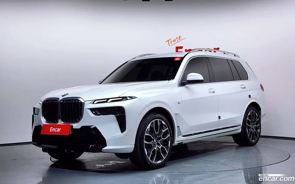 BMW X7 xDrive 40d M 6 2025 — photo 1, buy with delivery to Moscow