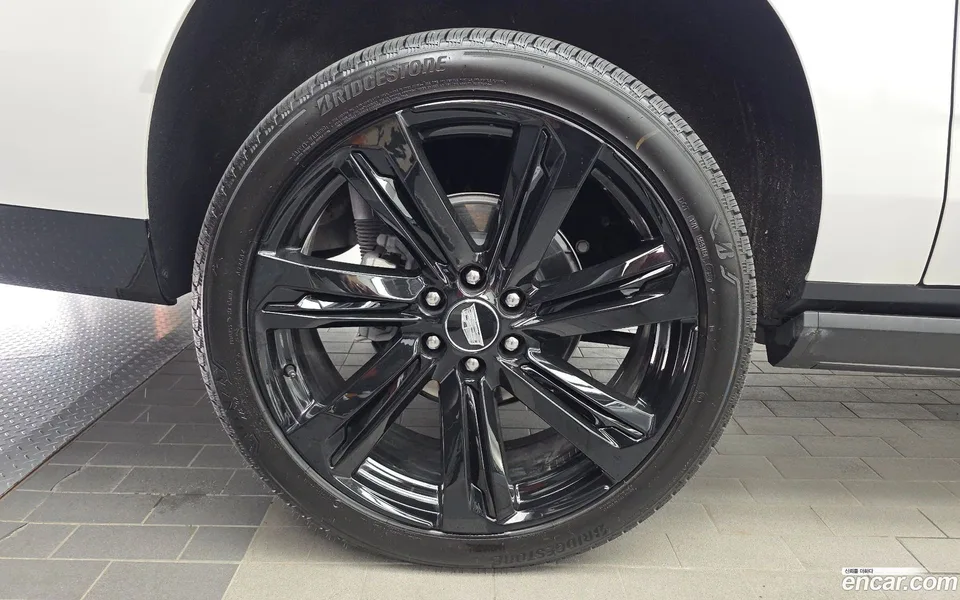 Cadillac Escalade 6.2 ESV 2025 — миниатюра 2