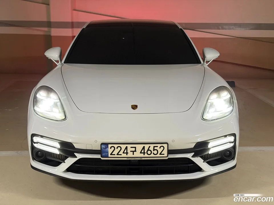 Porsche Panamera (971) 2.9 AWD E- 2023 — photo 1, buy with delivery to Moscow