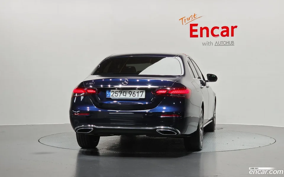Mercedes-Benz E-Class E250 2022 — thumbnail 4