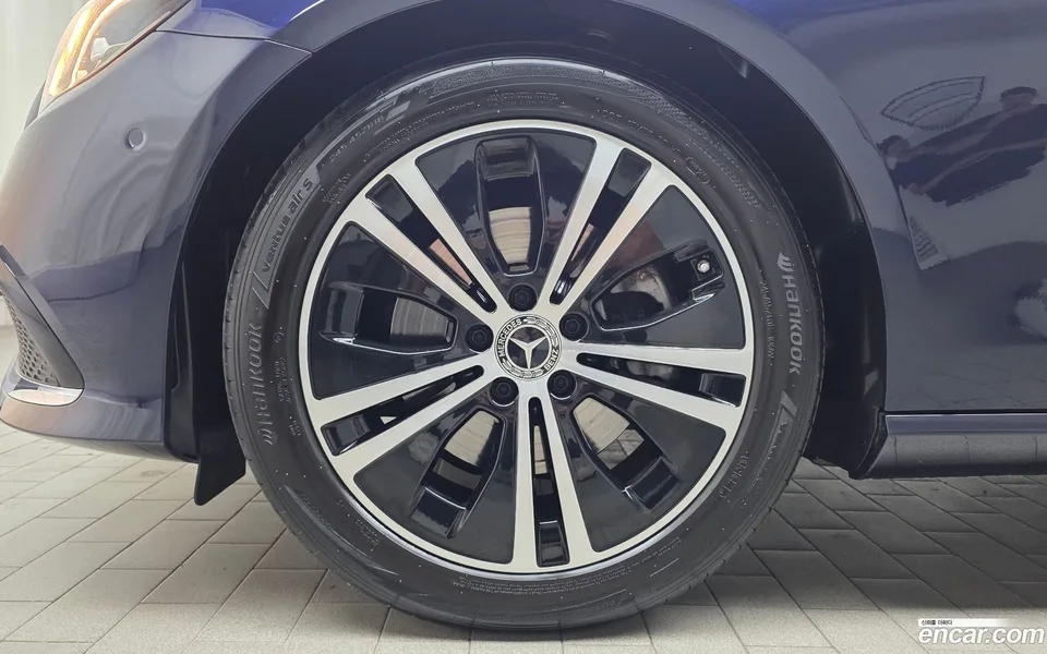 Mercedes-Benz E-Class E250 2022 — thumbnail 5