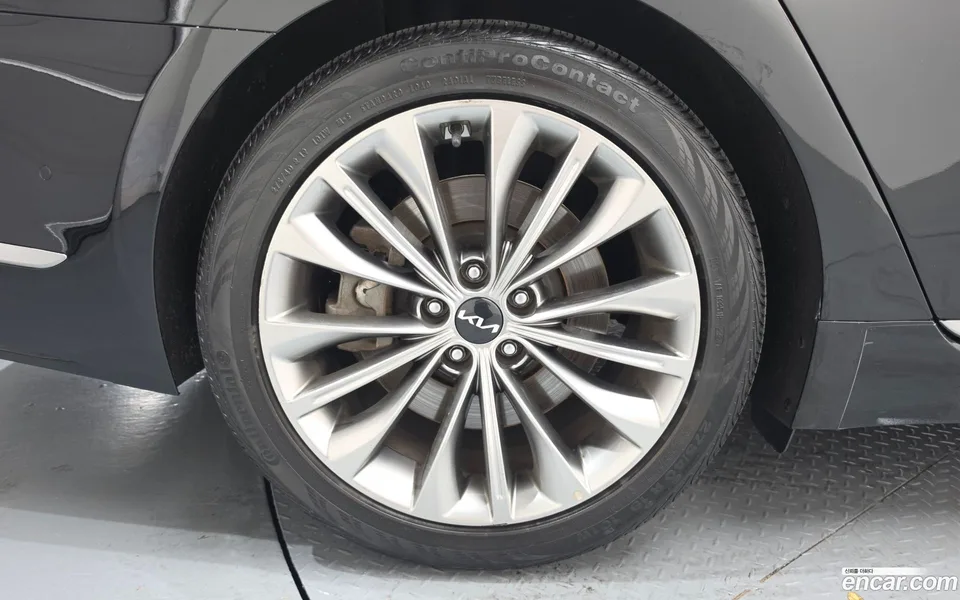 Kia K9 3.3 GDI AWD 2023 — thumbnail 2
