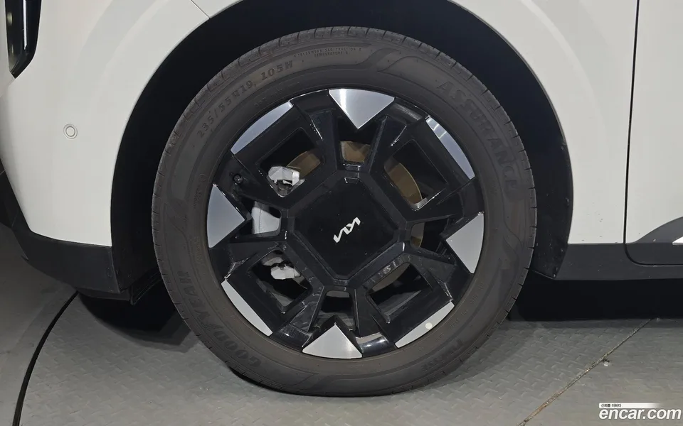Kia Carnival HEV 7 2025 — миниатюра 2