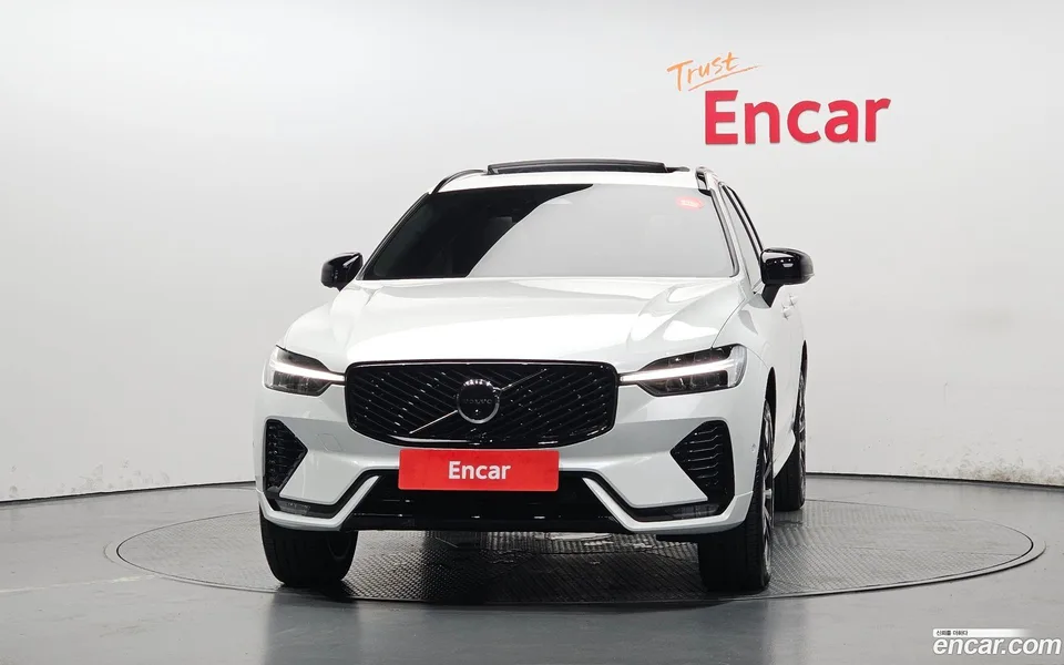 Volvo XC60 B5 2025 — thumbnail 3