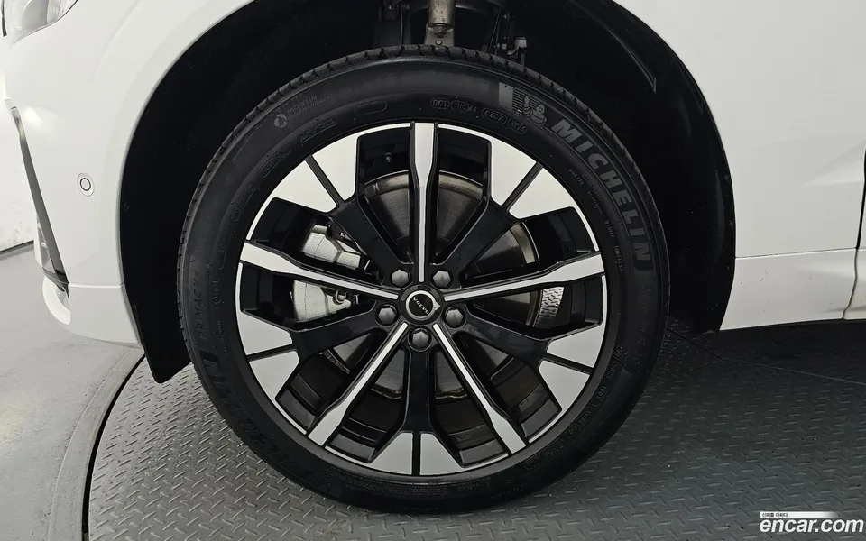 Volvo XC60 B5 2025 — thumbnail 5