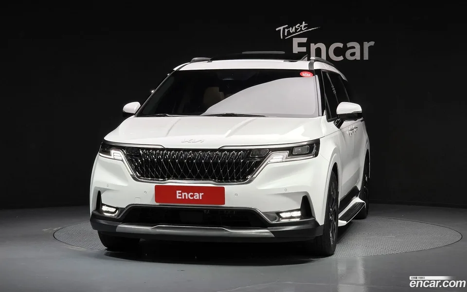 Kia Carnival 9 2023 — thumbnail 3