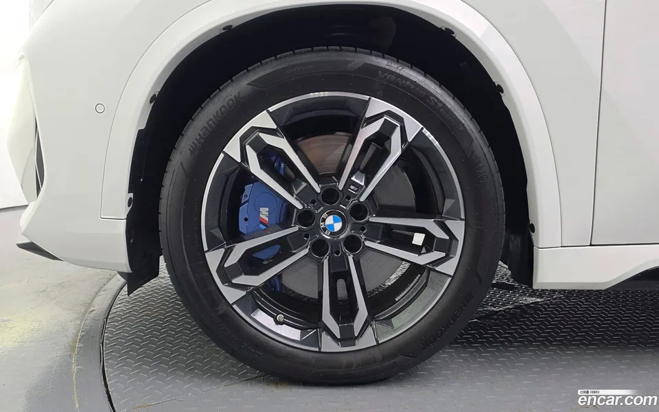 BMW X1 M35i xDrive 2025 — thumbnail 5