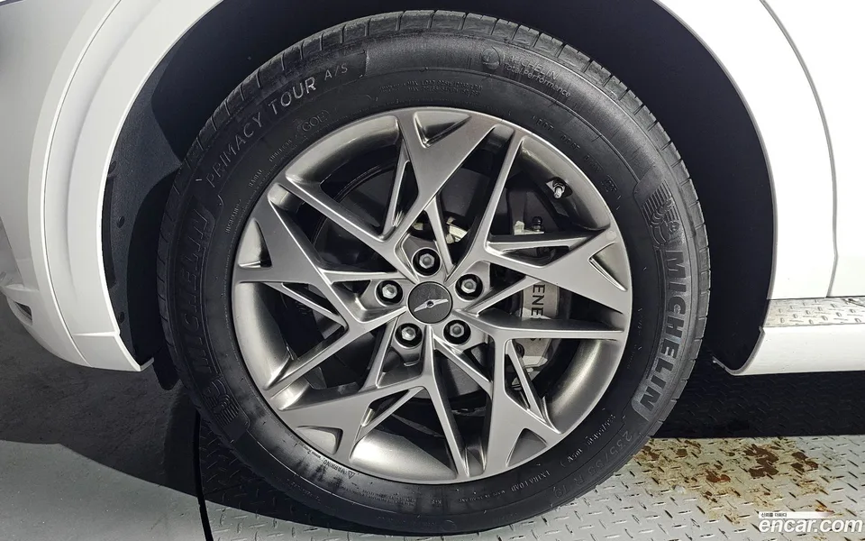 Genesis GV70 2.5T 2WD 2023 — thumbnail 2