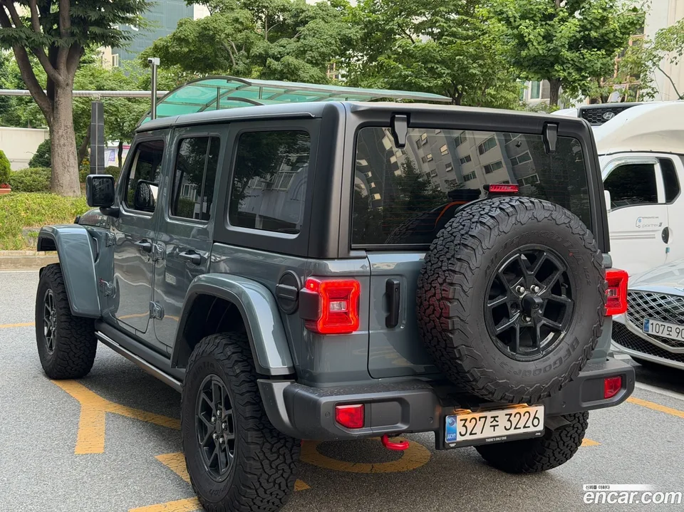 Jeep Wrangler 2.0 4 2025 — thumbnail 4