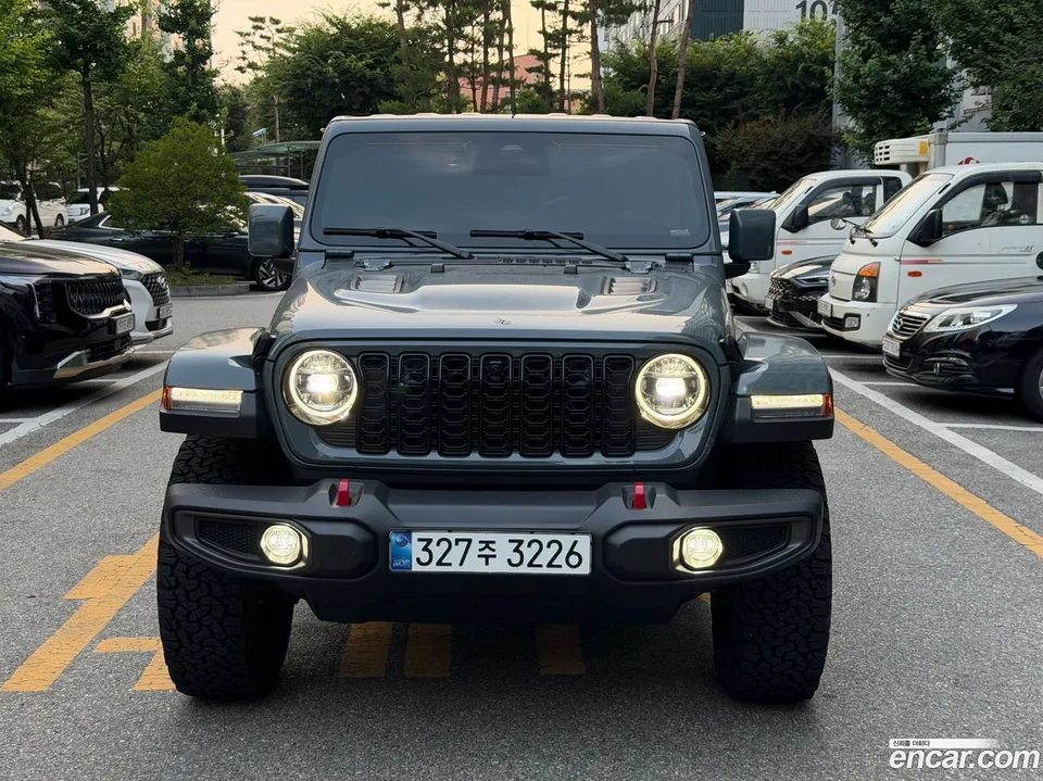 Jeep Wrangler 2.0 4 2025 — photo 1, buy with delivery to Moscow
