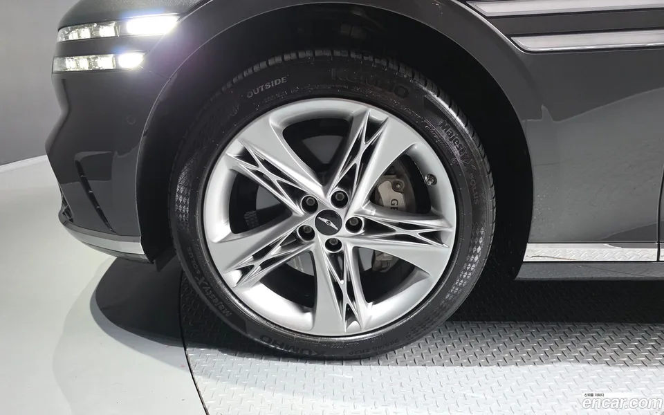 Genesis G90 3.5 AWD 2022 — thumbnail 2