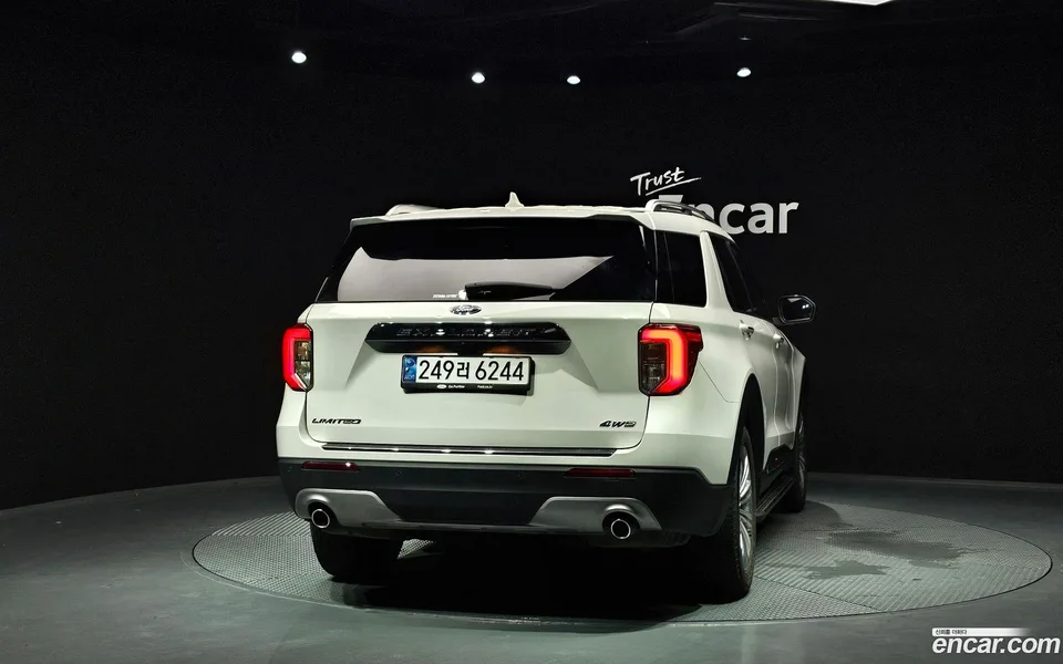 Ford Explorer 2.3 4WD 2023 — thumbnail 4