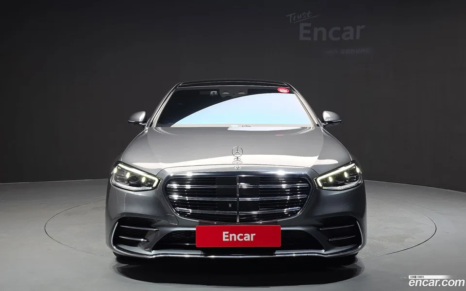Mercedes-Benz S-Class S500L 4MATIC 2023 — thumbnail 3