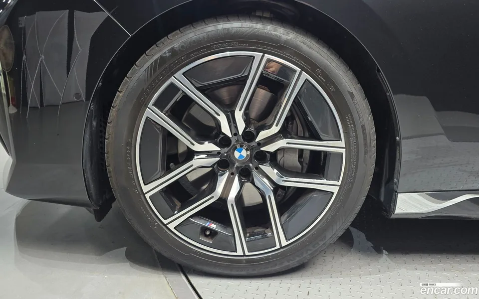 BMW 7 Series 740i xDrive M 2025 — миниатюра 2