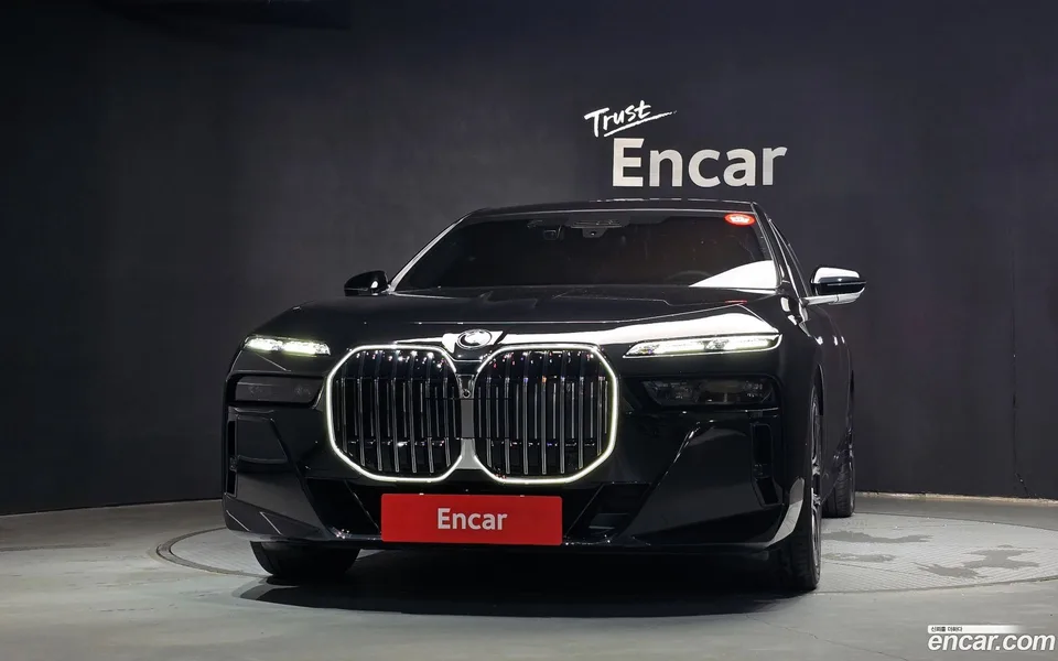 BMW 7 Series 740i xDrive M 2025 — миниатюра 3