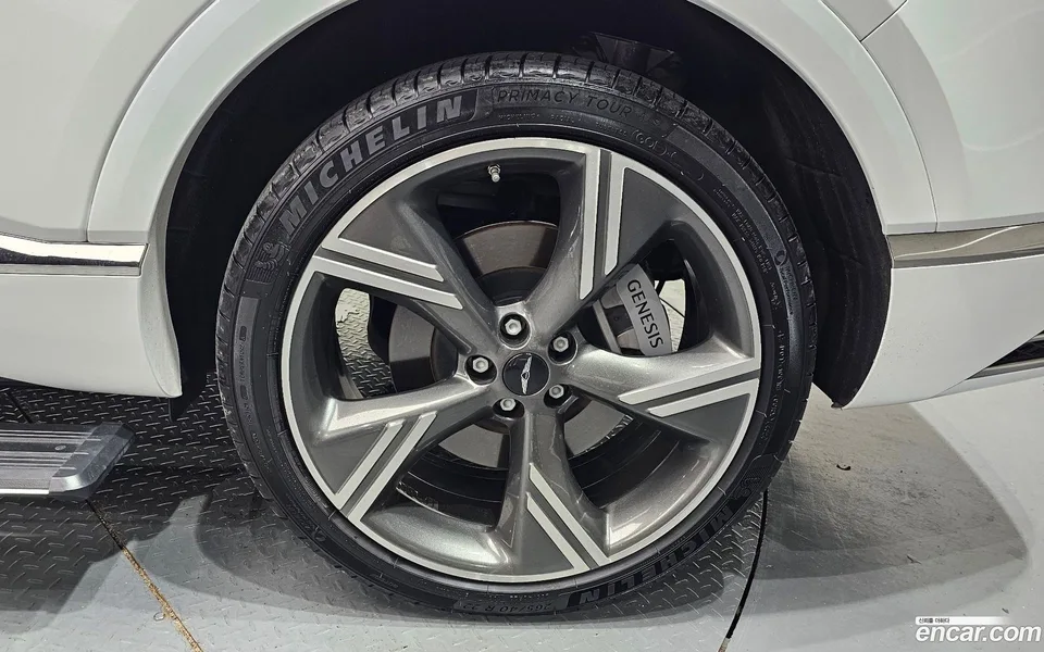Genesis GV80 2.5T AWD 2025 — thumbnail 2