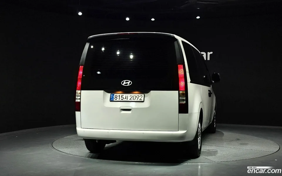 Hyundai Staria L3.5 3 2024 — thumbnail 4