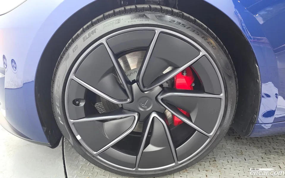 Tesla Model 3 AWD 2024 — thumbnail 2