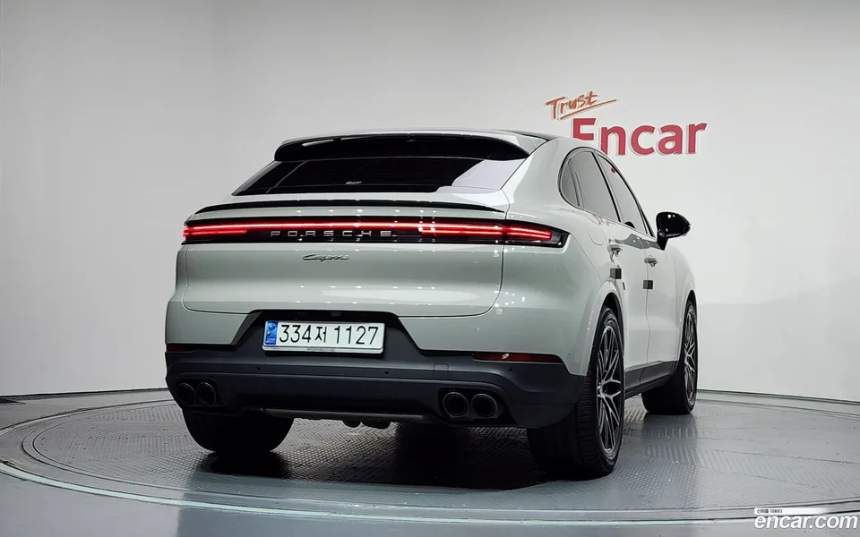 Porsche Cayenne 3.0 2024 — thumbnail 4