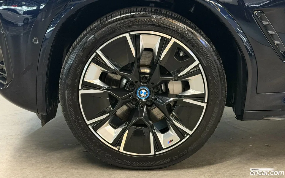 BMW iX3 M 2024 — миниатюра 5