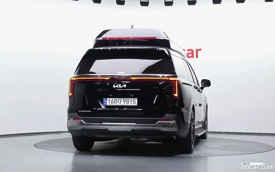 Kia Carnival 9 2024 — thumbnail 4