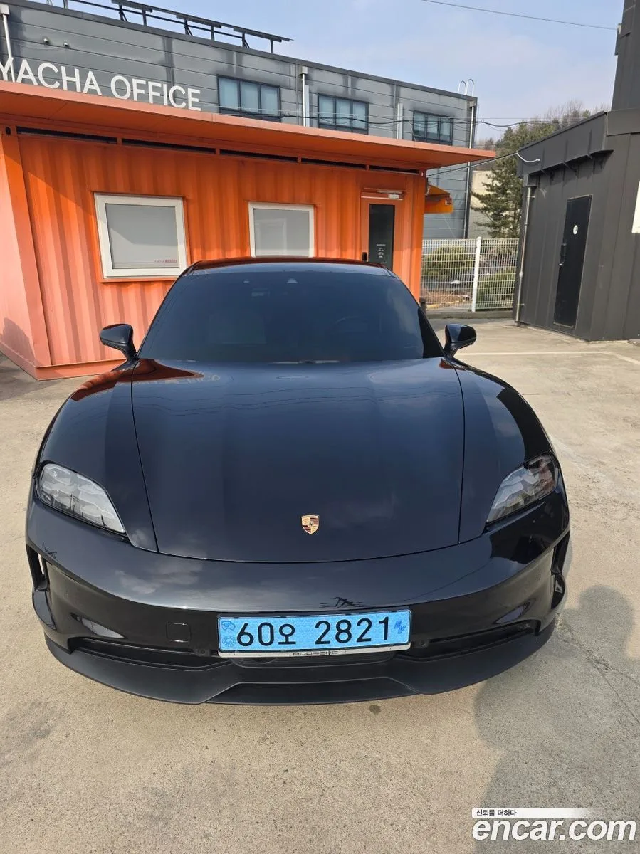 Porsche Taycan 4S 2025 — миниатюра 3