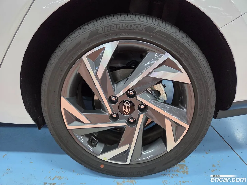 Hyundai Avante CN7 1.6 2024 — thumbnail 2
