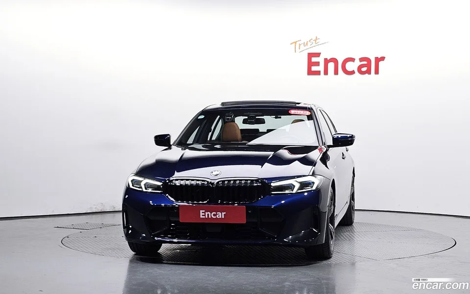 BMW 3 Series 320i M 2025 — thumbnail 3