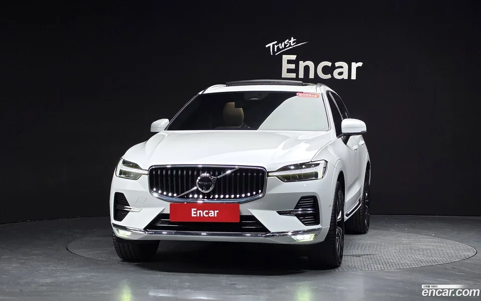 Volvo XC60 B5 2023 — thumbnail 3