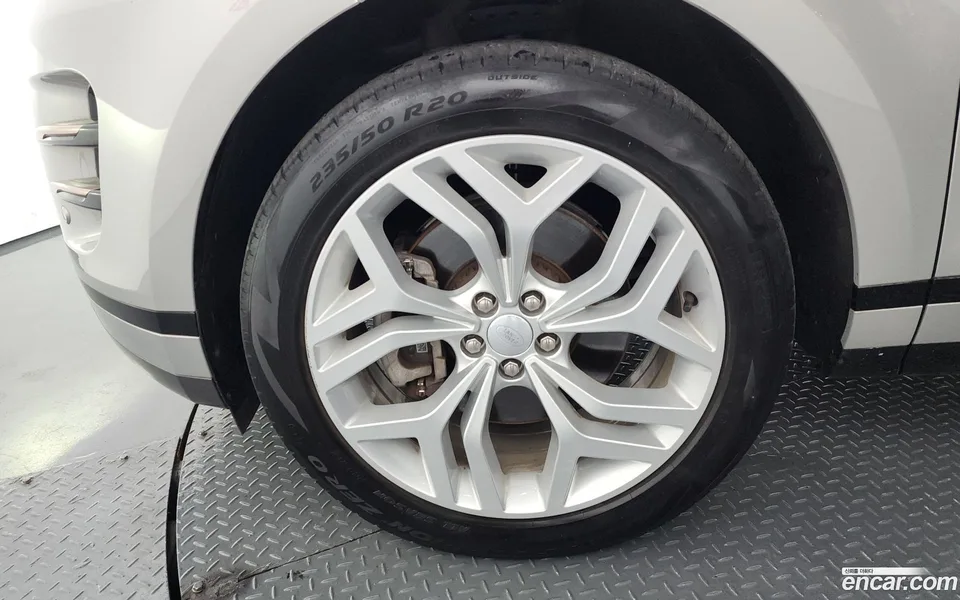 Land Rover Range Rover Evoque P250 R- SE 2022 — миниатюра 2