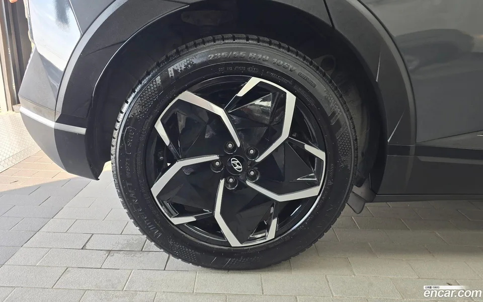Hyundai Ioniq 5 2023 — thumbnail 2
