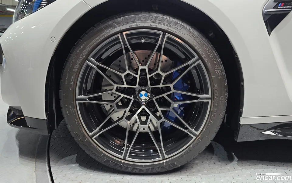 BMW M4 M4 M xDrive 2024 — thumbnail 2
