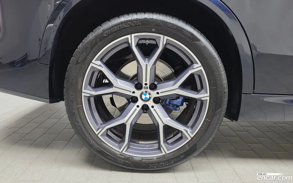 BMW X5 xDrive 40i M 2022 — thumbnail 5