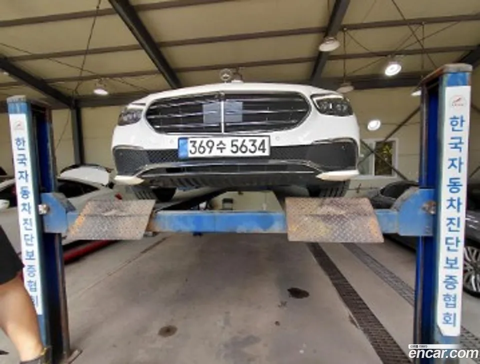 Mercedes-Benz E-Class E250 2022 — photo 1, buy with delivery to Moscow