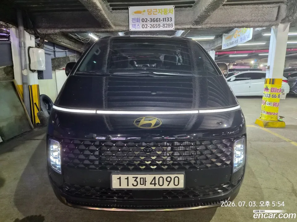Hyundai Staria 4WD 7 2024 — photo 1, buy with delivery to Moscow