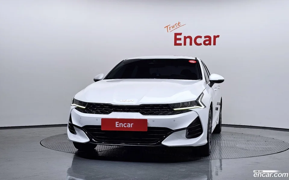 Kia K5 2.0 2023 — thumbnail 3