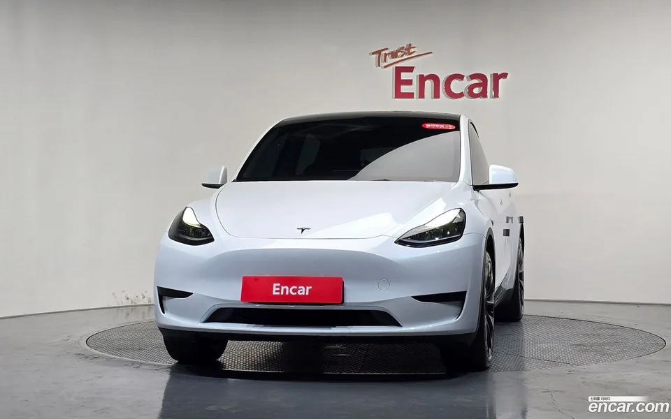 Tesla Model Y RWD 2023 — thumbnail 3