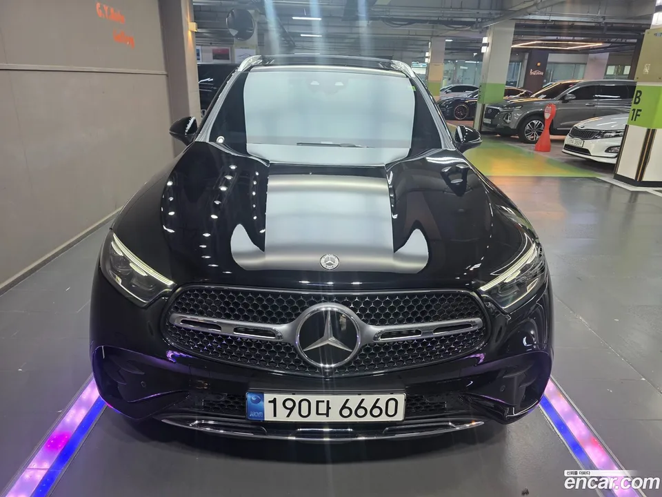 Mercedes-Benz GLC-Class GLC300 4MATIC AMG Line 2024 — thumbnail 3