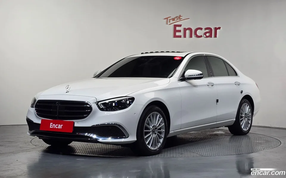 Mercedes-Benz E-Class E220d 4MATIC 2023 — photo 1, buy with delivery to Moscow